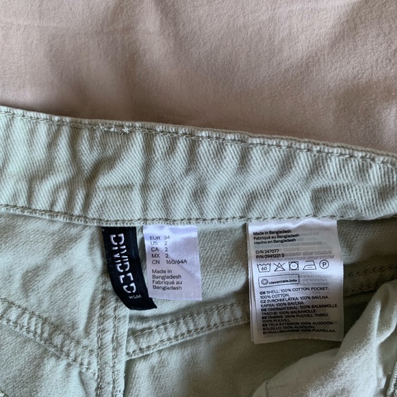 Mint Green Divided Shorts - Picture 3 of 3